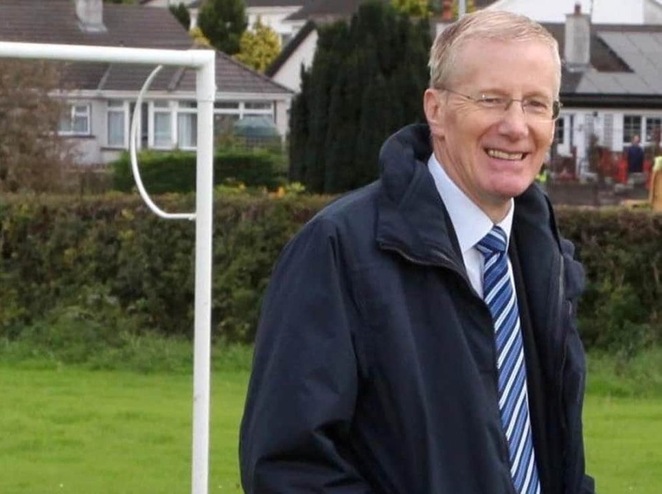 Gregory Campbell urges London to make it easier for Donegal folk to get British passports