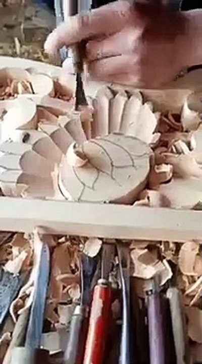 Satisfying Wood Carving #wood #youtubeshorts #video #woodwork #shortvideo #viral #youtube #diy