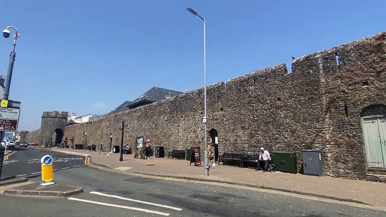 Tenby town walls