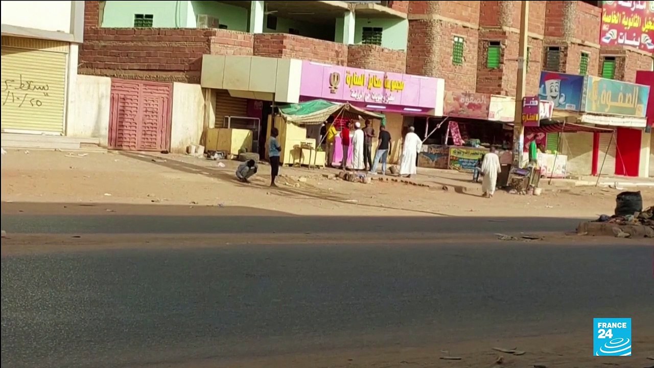 Sudan fighting: Gunfire, air strikes rock Khart...