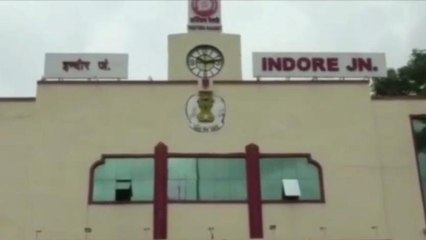 तूफान के अलर्ट का दिखा असर,कई ट्रेनें हुई निरस्त