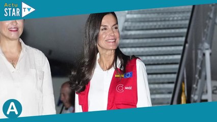 Letizia d'Espagne : Pantalon large, bottes XXL... La reine en solo surprend dans un look très inhabi