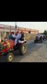 Video: राजस्‍थान की अनोखी शादी: 51 ट्रैक्‍टरों में निकली बारात, ट्रैक्‍टर चलाकर दुल्‍हन लेने पहुंचा दूल्‍हा