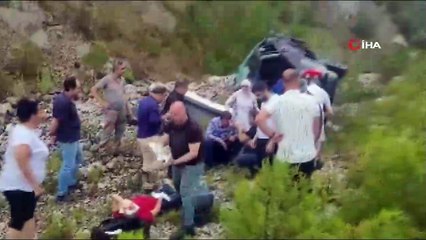 L'ancien ministre de l'Economie Nihat Zeybekci a eu un accident de la circulation