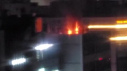 상가 옥상 변압기에서 불...한때 정전 / YTN