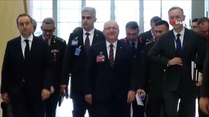 Milli Savunma Bakanı Güler, Fransız mevkidaşı Lecornu ile görüştü