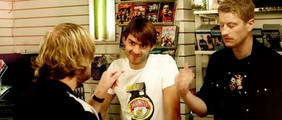 Hjelp, vi er i filmbransjen Bande-annonce (EN)