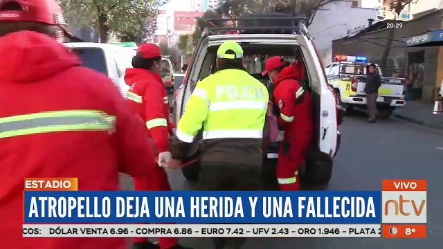 Minibús atropella a dos ancianas en la curva sur del estadio Hernando Siles