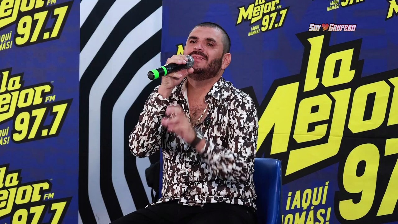 El Komander habla de la censura que enfrentan los corridos