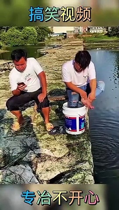 Funny video, happy to make you laugh every day. Thanks for your attention. I'll keep trying.