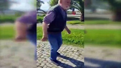 Un vieil homme à Trabzon s'est débarrassé de ses difficultés à marcher