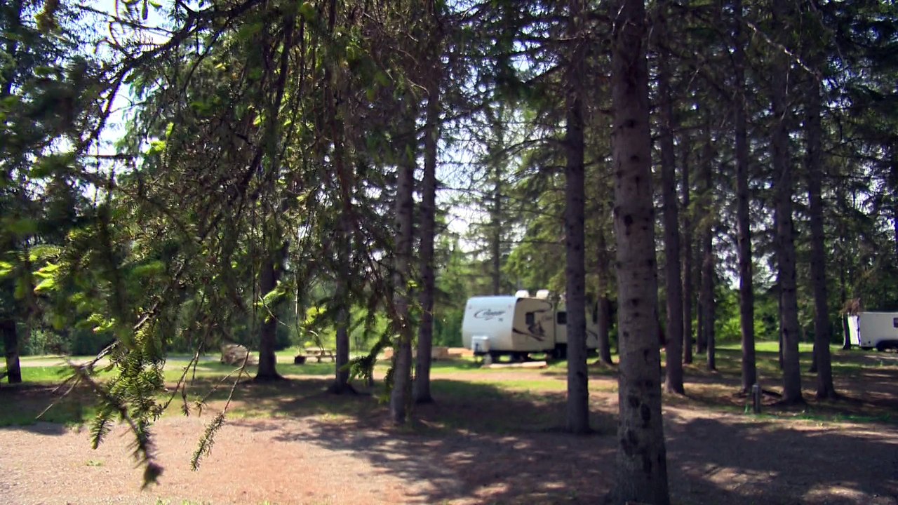 St-Eusèbe : les saisonniers du camping se font montrer la porte