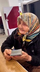 Banka çalışanına harçlık vermeye kalkan tonton teyze