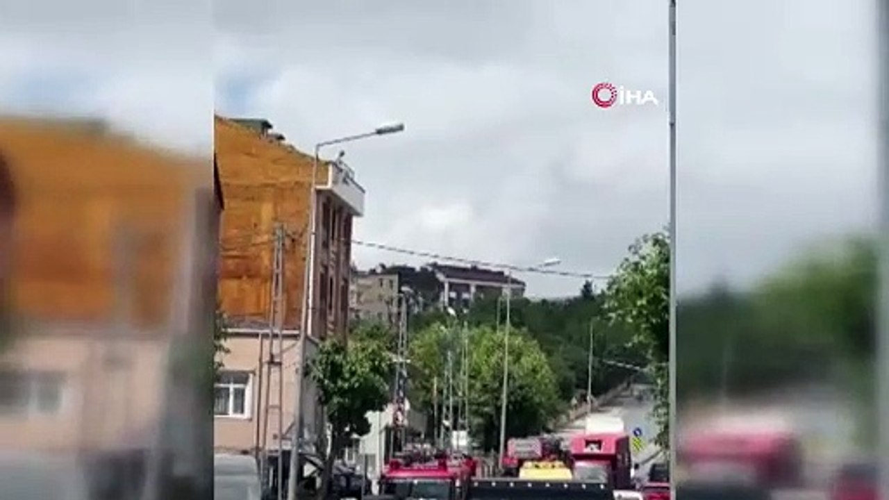 Küçükçekmece'de intihara teşebbüs eden adam, batandaş tarafından dövülerek kurtarıldı