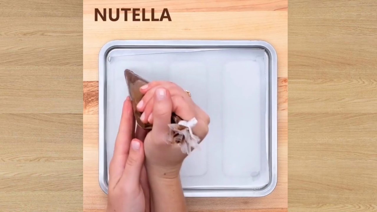 Red Velvet Nutella Cookie Sandwiches!