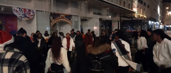 Bonne Année 2023  La seule Animation à Grenoble  Happy New Year  #france #2023 #happynewyear  (8)