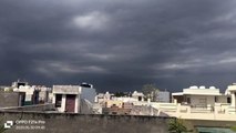 जयपुर में आसमान में छाए बादल