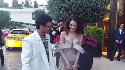 Şarkıcı Buray ve oyuncu Ezgi Şenler ilişkilerini ilan etti