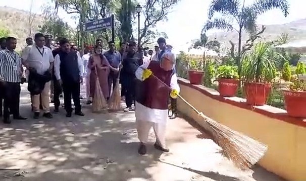 श्रेष्ठ भारत स्वच्छ भारत को सफल बनाने के लिए स्वच्छता को आदत बनाएं आबूवासी- राज्यपाल VODEO