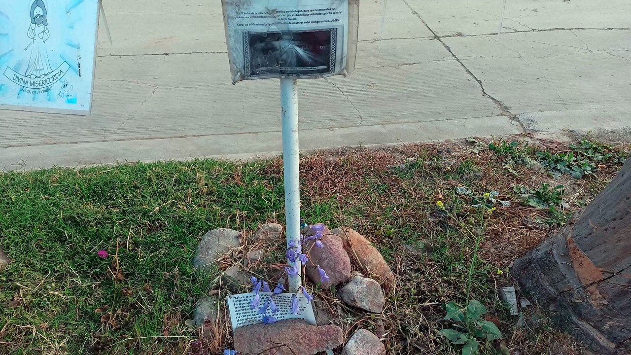 Destruyen el cerro de los misterios en la colonia ribera del bosque tijuana baja california mexico van a construir centro comercial edificios y viviendas