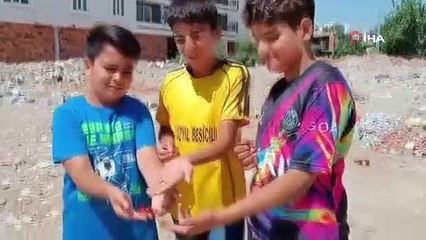 Depremzede çocuklardan örnek davranış