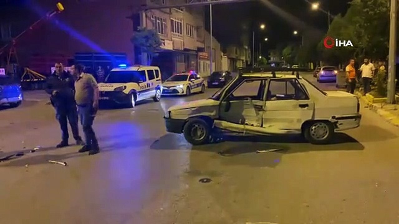 Accident intéressant à Edirne： Deux conducteurs impliqués dans l'accident se sont échappés