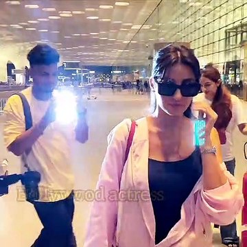 Nora Fatehi Stuns In Pink At Mumbai Airport #NoraFatehi #NoraFatehiStunning #MumbaiAirport