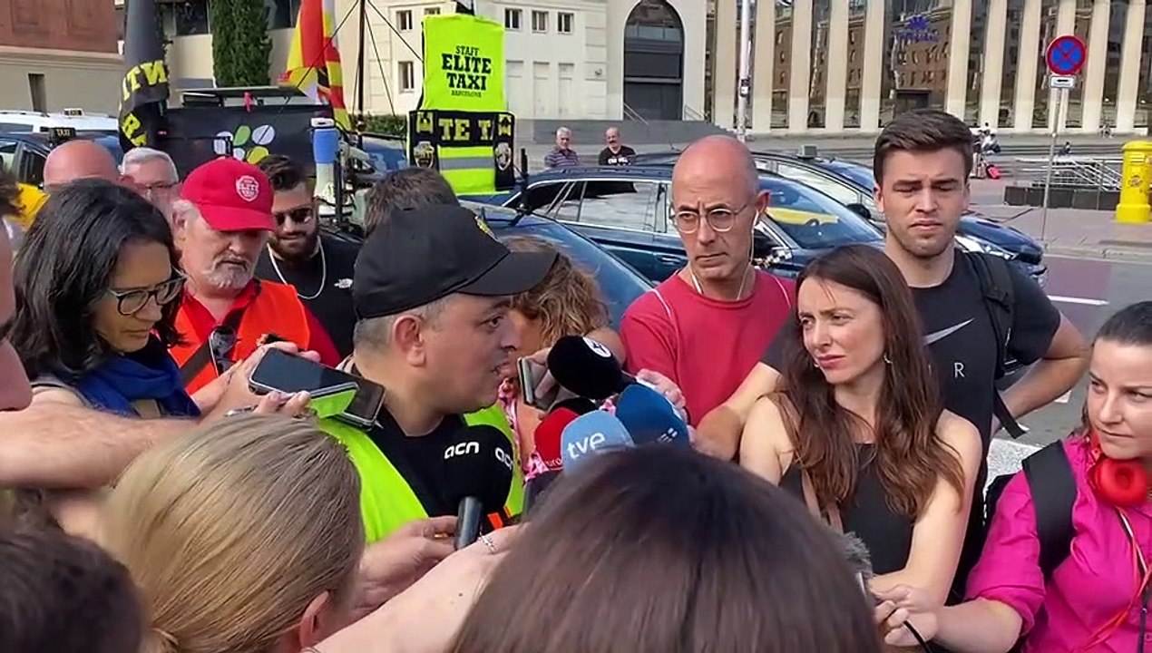 Tito Lvarez Atiende A Los Medios Durante La Huelga De Taxis En Barcelona V Deo Dailymotion