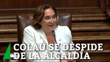 Colau se despide de la alcaldía en el último pleno y abre la puerta a Trías