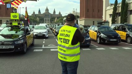 Manifestación de taxis en Barcelona por la liberalización de VTC