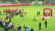ANKARA - Armoni Alanya Kestelspor'u 2-1 mağlup eden Karaman FK, TFF 2. Lig'e yükseldi