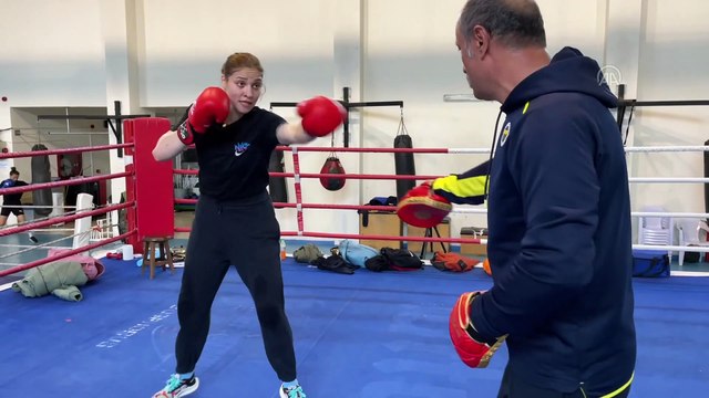 KASTAMONU - Milli boksör Büşra, katılacağı ilk Avrupa Oyunları'nda olimpiyat kotası almak istiyor