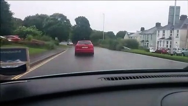 Quand tes essuie-glaces sont montés à l'envers