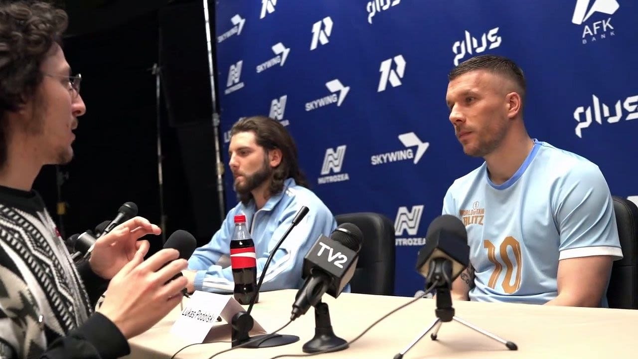 Podolski in World of Tanks Blitz - 'nicht nur Fotos und ein Video'