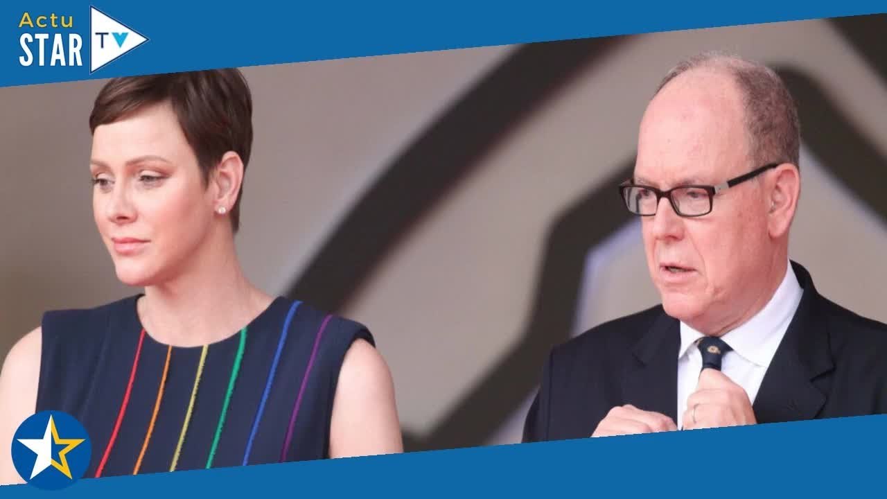 Charlene de Monaco très classe en pantalon avec les jumeaux Jacques et Gabriella et le prince Albert