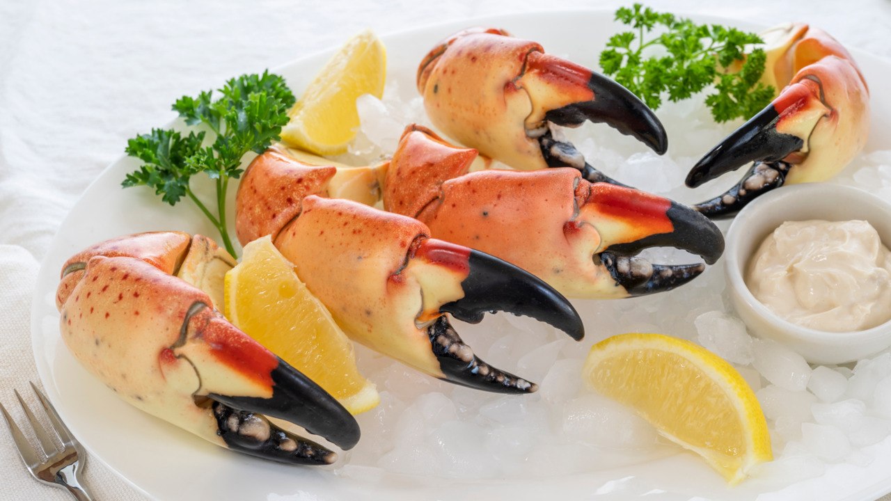 9 Iconic Foods Everyone Needs To Eat On A Flori...
