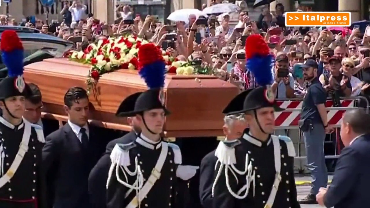 Nel Duomo di Milano i funerali di Stato per Silvio Berlusconi