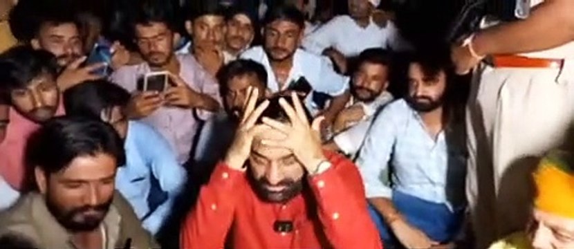 कोलायत से समर्थकों के साथ बीकानेर आकर बेनीवाल ने कलक्ट्रेट का किया घेराव, देखें वीडियो