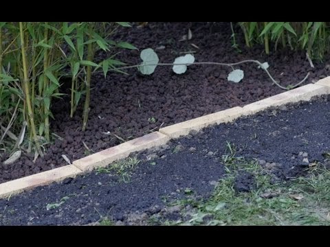 Créer une bordure de jardin avec des briques