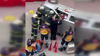 Eskişehir'de trafik kazası: Devrilen araçtan kazazedeler ön camdan çıktı