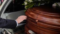 Investigan caso de mujer que despertó durante su funeral en Ecuador