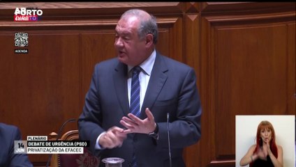 Ministro da Economia diz que divulgação de números na venda da Efacec podem contaminar o processo