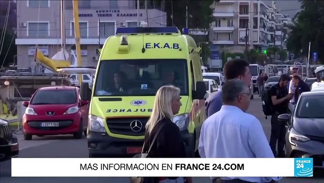 Guardia Costera de Grecia rescató poco más de 100 migrantes que naufragaron en el mar Jónico