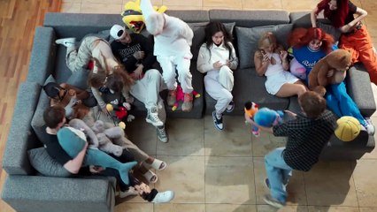 Will two blogger teams get along together in one house Spoiler  NO  XO HOUSE EPISODE 2