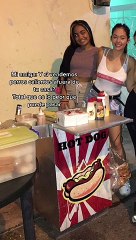 Amigas emprenden negocio callejero y ahora tienen local propio