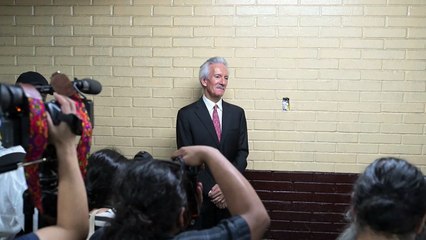 Condena de prisión para periodista crítico del gobierno en Guatemala