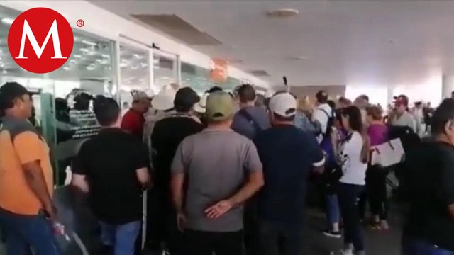 Productores agrícolas se mantienen firmes al no irse del Aeropuerto Internacional de Culiacán