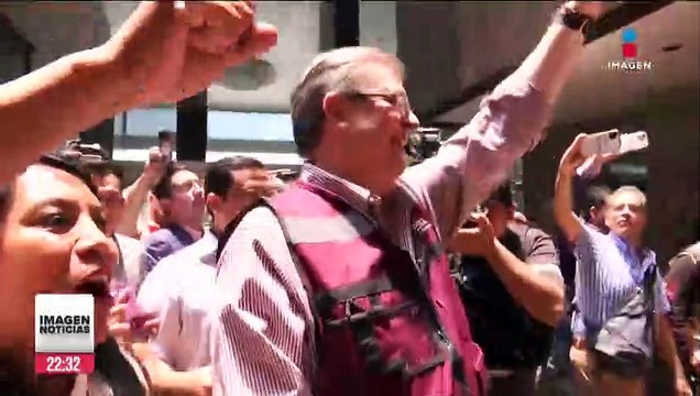 Ebrard se registra como aspirante de Morena a la candidatura presidencial