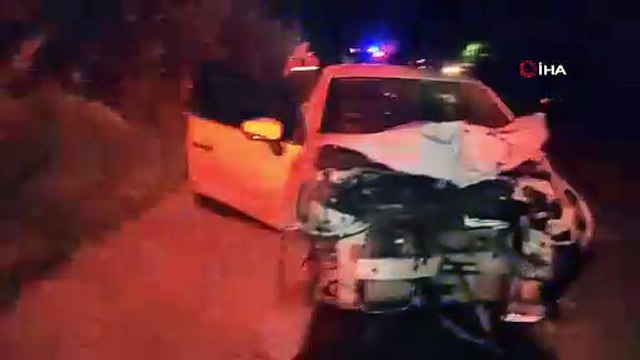 Otomobille çarpışan motosikletin sürücüsü öldü, yakınları otomobil sürücüsünü linç etmek istedi