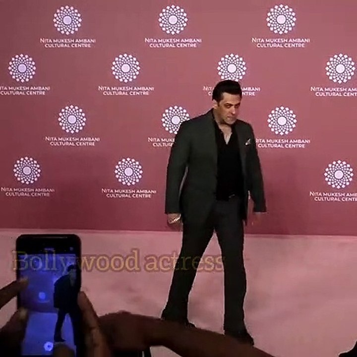 Salman Khan Shows His Support for Nita Ambani's Cultural Center#SalmanKhan#NitaAmbani#CulturalCenter#Mumbai